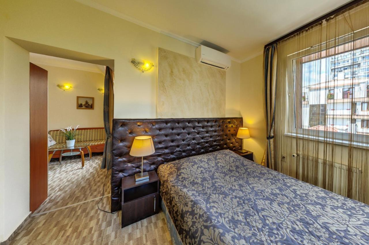 Hotel Cheap Sofia Exterior photo